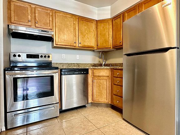 3rd image of 9441 Green Park Gardens Dr #A