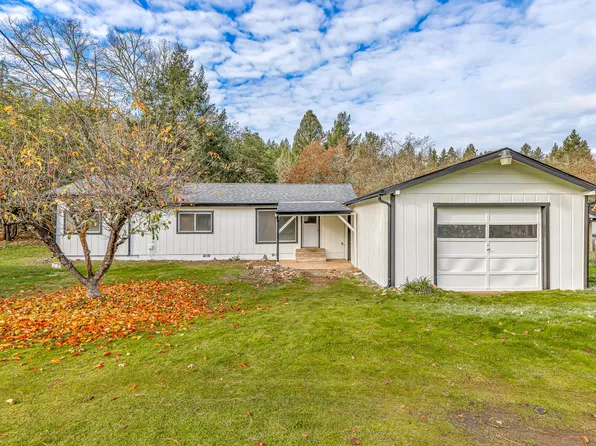 180 Long Acres Rd, Grants Pass, OR 97527