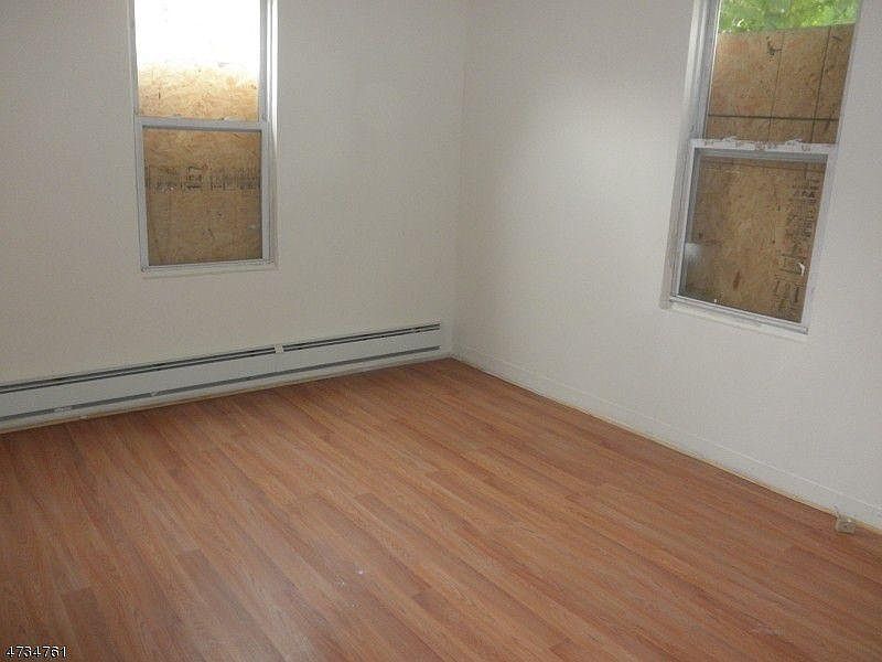 1st image of 27-29 N Munn Ave