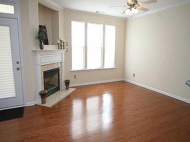 2nd image of 5928 Chivalry Ct