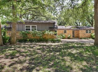 705 Oakwood Dr, Euless, TX 76040