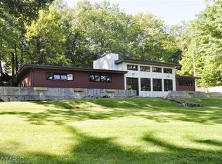 2336 Crest Dr, Kalamazoo, MI 49008