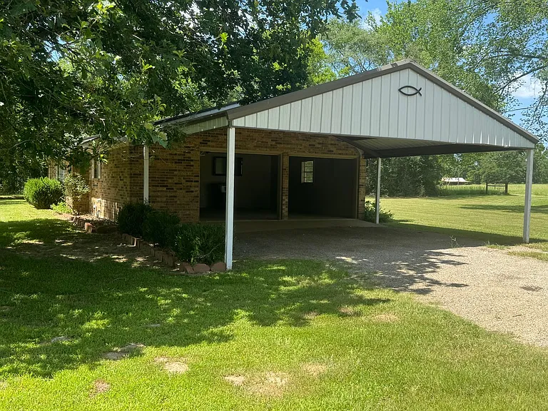 8174 FM 1402 — Photo 3
