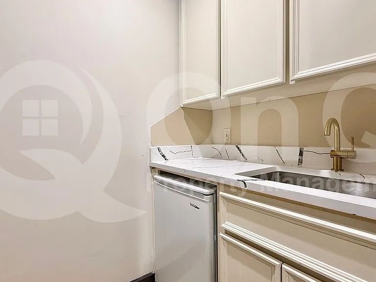 112 Paragon Ct — Photo 32