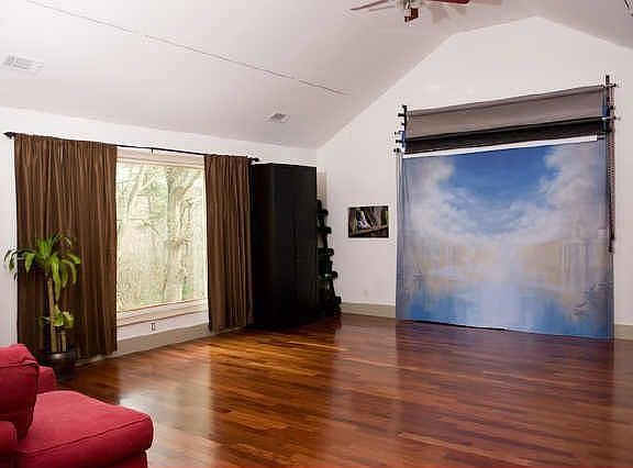 Studio over 2 car garage