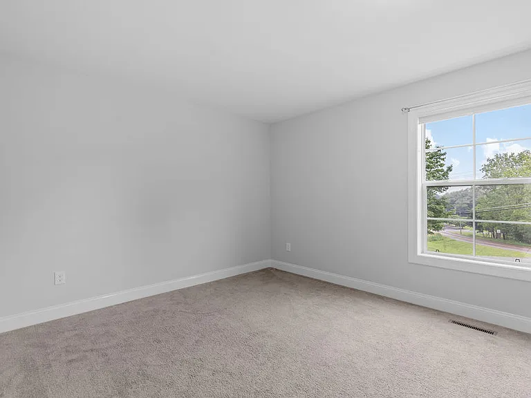 4331 Jordan Rd — Photo 11