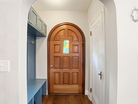 4th image of 3422 Ault View Ave