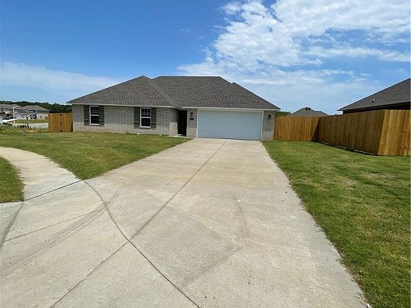 2nd image of 2108 Brown Bear Ln