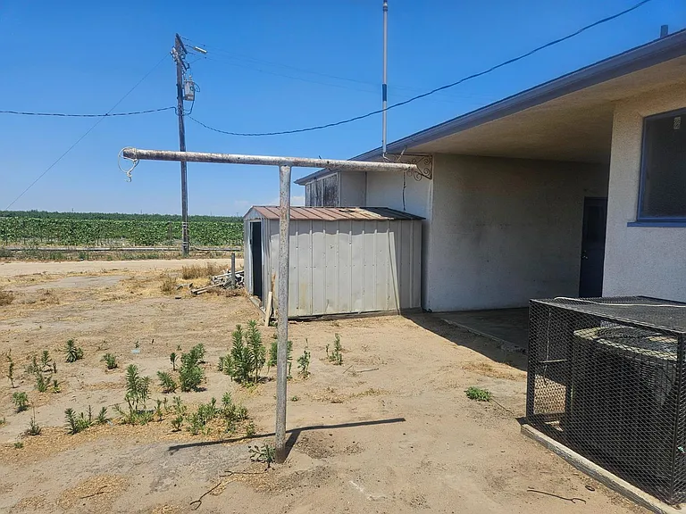 3871 S Clovis Ave — Photo 10