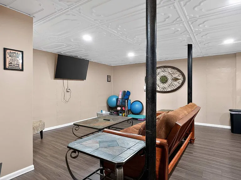 Building's Lounge