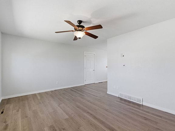 5th image of 1415 Holmes Dr