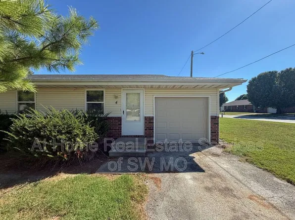 627 W Meadowview Dr APT 4, Nixa, MO 65714