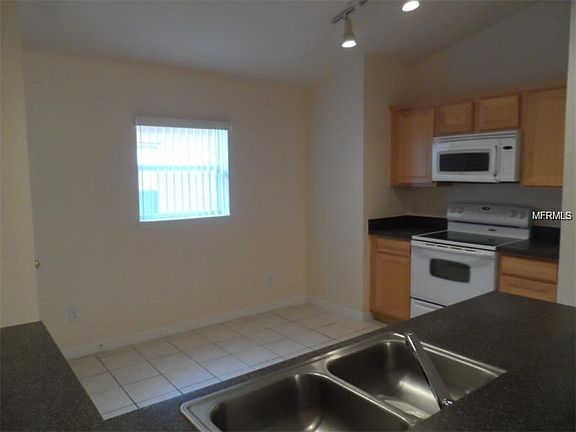 3rd image of 1446 Silver Cove Dr