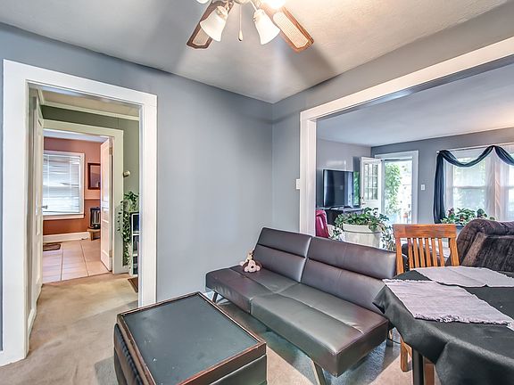 5th image of 4206 Woodbury Pike