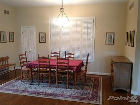 4th image of 1005 Lauren Dr