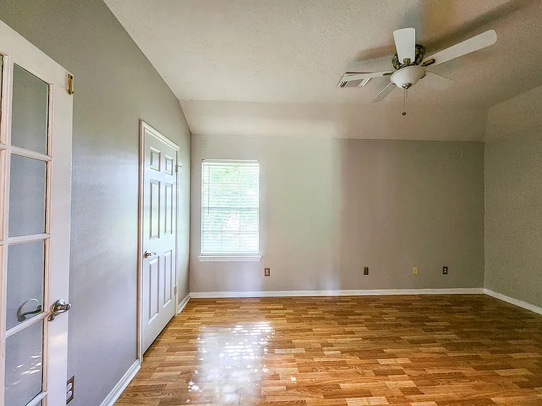 2412 N Mission Cir — Photo 20