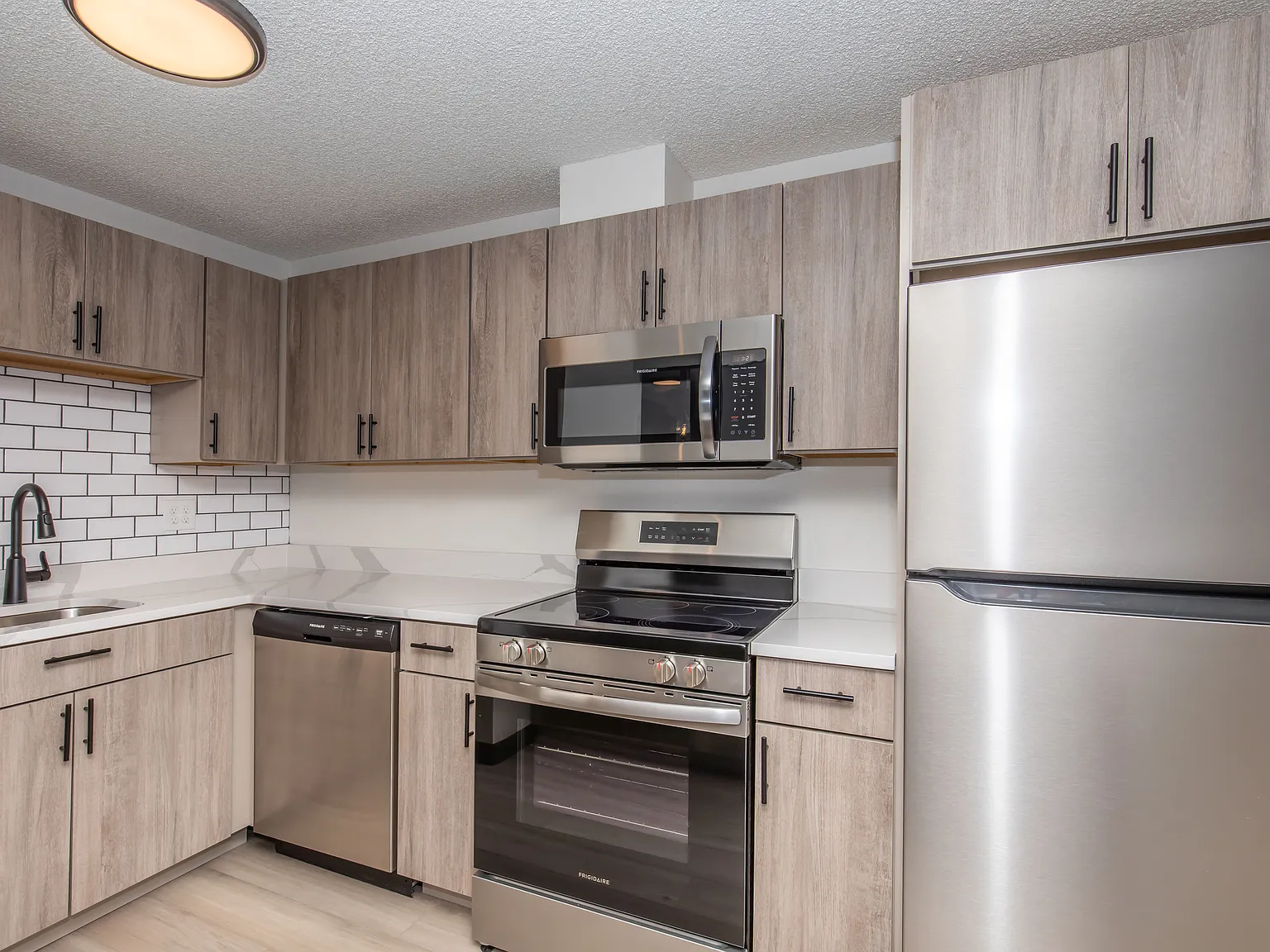 Bayswater Apartment — Photo 3