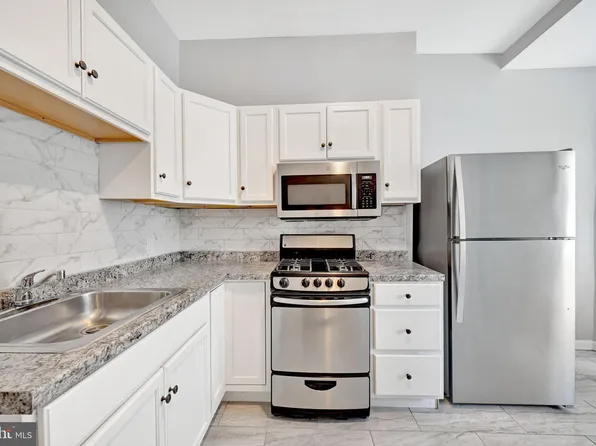 319 E 22nd St APT 2, Baltimore, MD 21218
