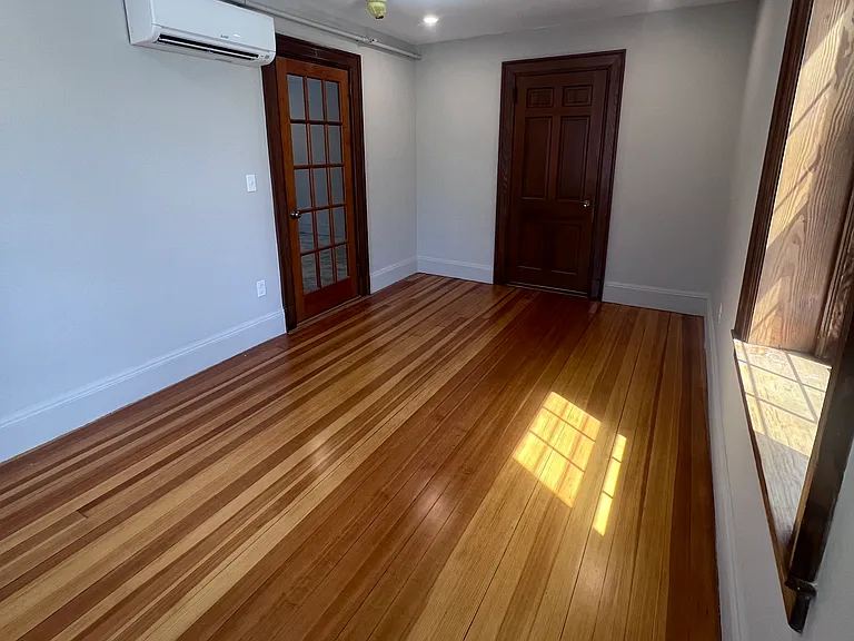 1 Lincoln Ave #1 — Photo 4