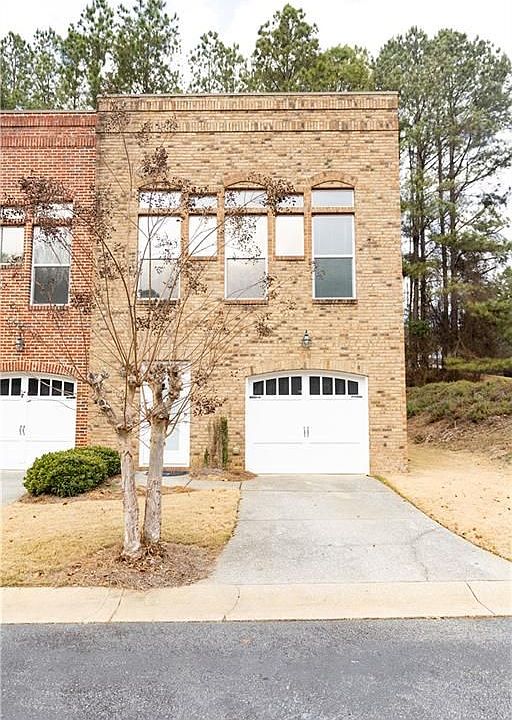 1st image of 90 Grove Park Ln