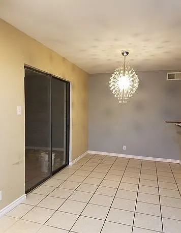 Ultra Quiet Single Family Home Near City Park & RAFB — Photo 2