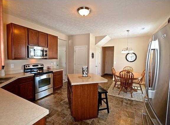 3rd image of 4803 White Marlin Dr