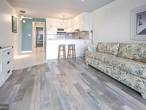 5th image of 18 69th St Unit 9