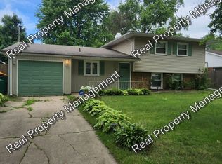 722 W 70th Ave, Merrillville, IN 46410