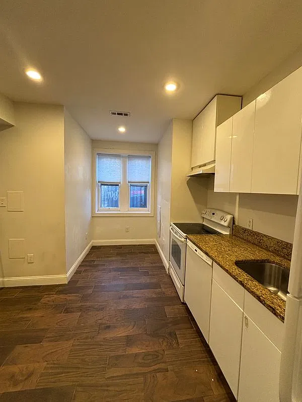 1 bed, 1.0 bath, 750 sqft, $1,800 — Photo 3