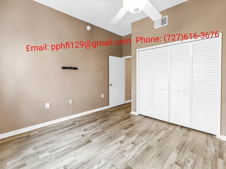 100 4th Ave S #129 — Photo 13