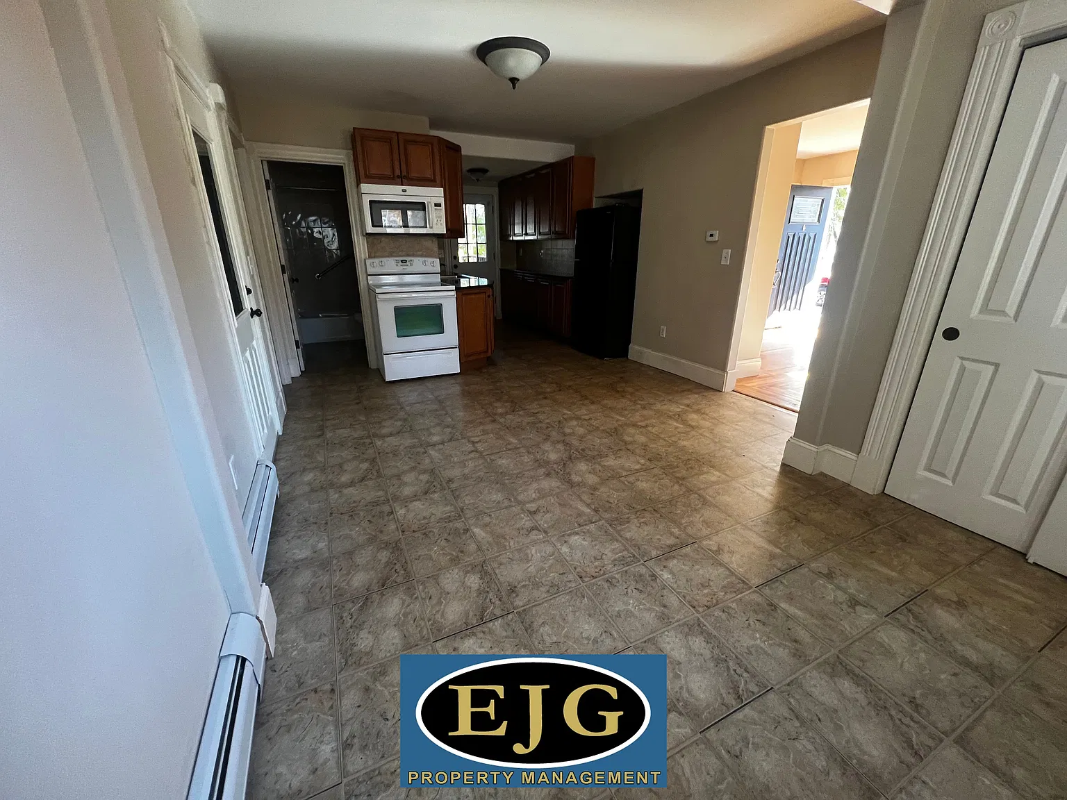 2 bed, $1,800 — Photo 2