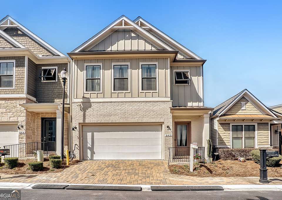 1st image of 642 Stickley Oak Way