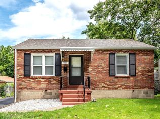 3334 Wismer Rd, Saint Ann, MO 63074