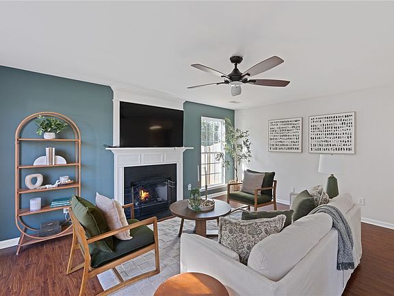 2nd image of 33 Brockmore Dr