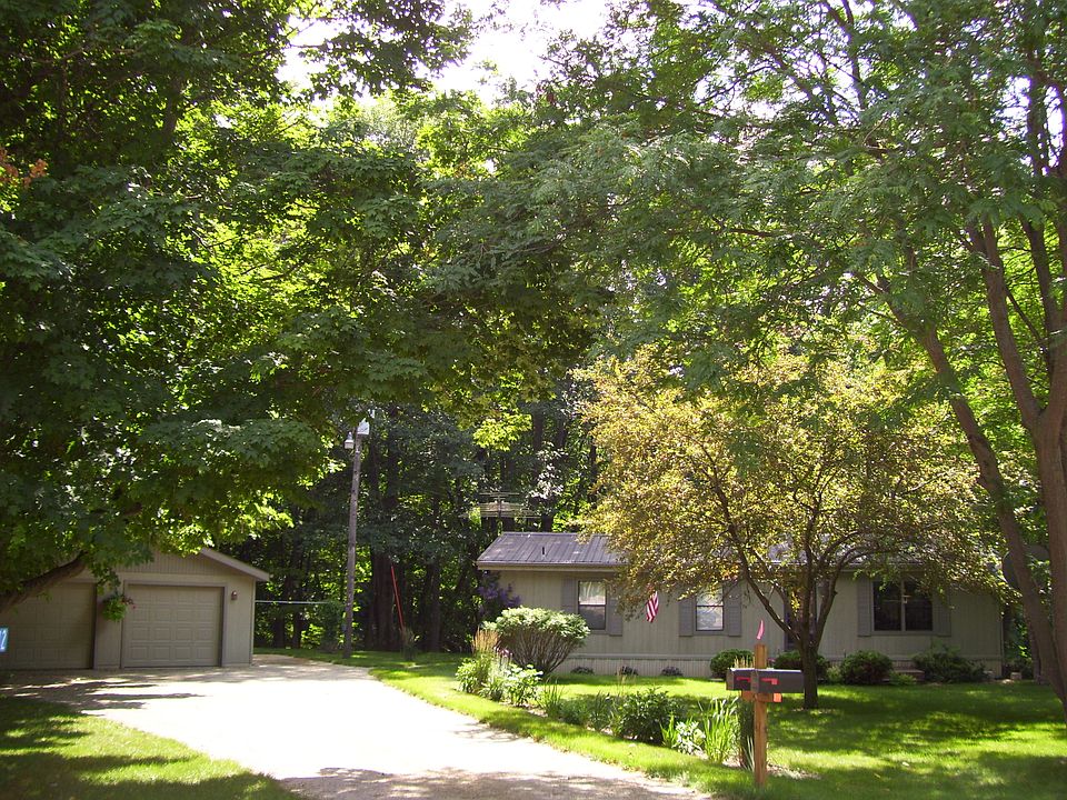 2nd image of 1970 Lime Kiln Rd