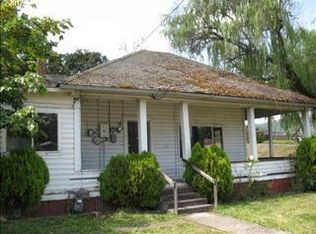 1903 SE Main St, Roseburg, OR