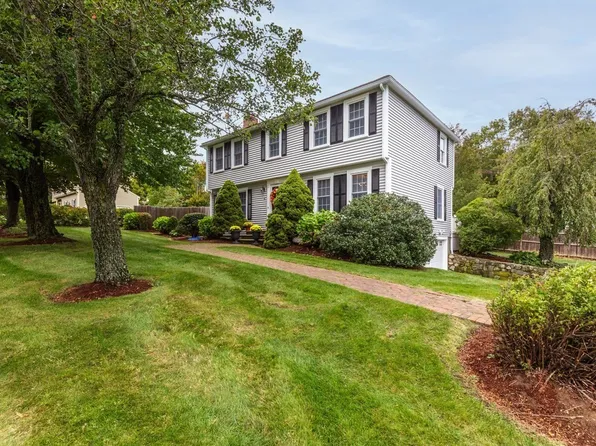 6 Arbor Glen Ln, Methuen, MA 01844
