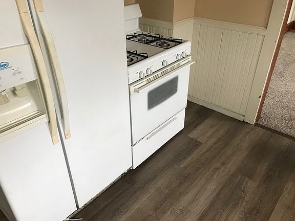3rd image of 3003 French St #2