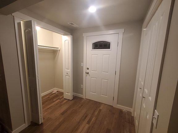 Entry coat closet