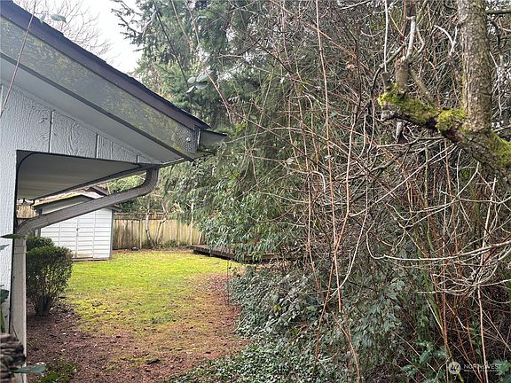 4th image of 10613 NE 26th Street
