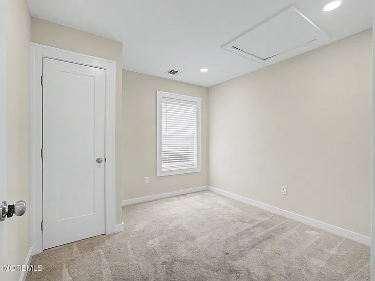 152 Center Ave — Photo 9