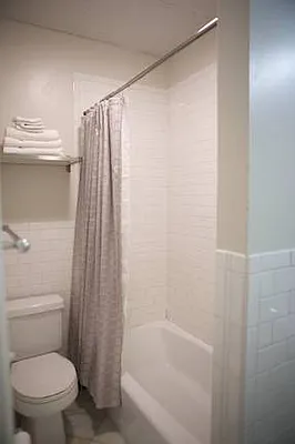 Rented by 306 West 78th Street LLC | media 7