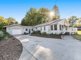 855 Dykstra Rd, Muskegon, MI 49445