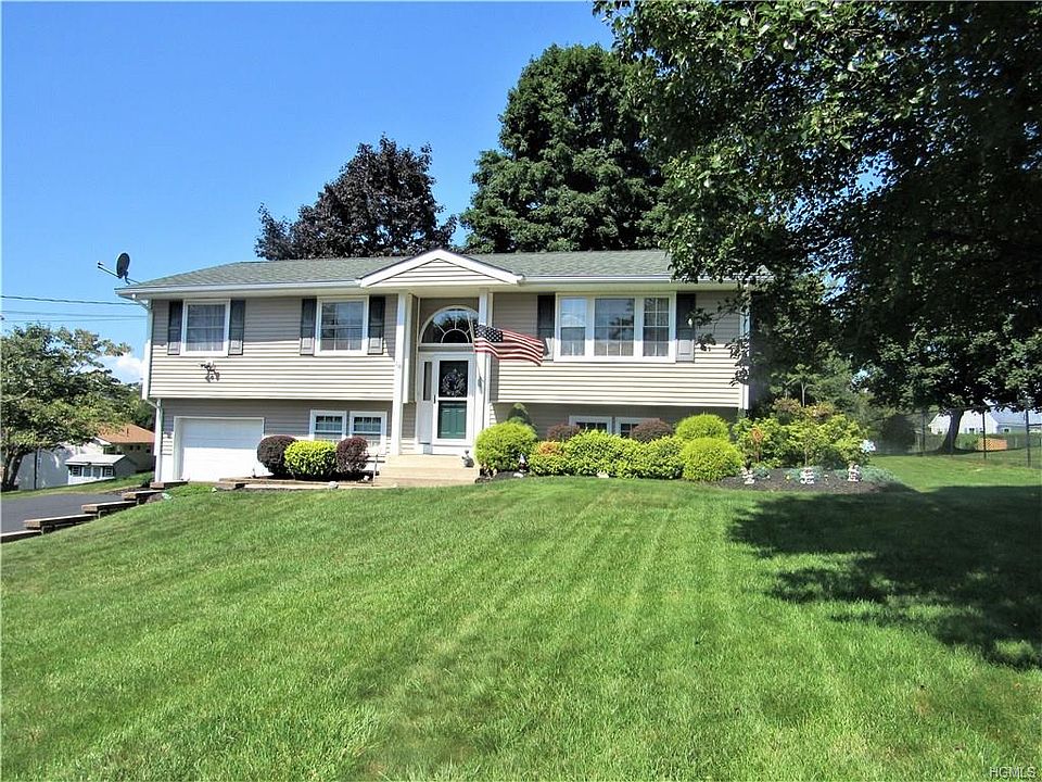 1st image of 18 Tanglewood Dr