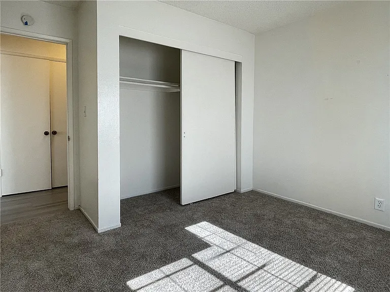 1976 Evergreen Springs Dr — Photo 15