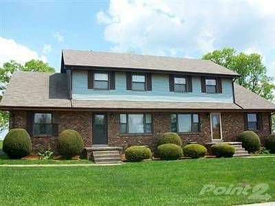 2nd image of 576 Magnolia Dr