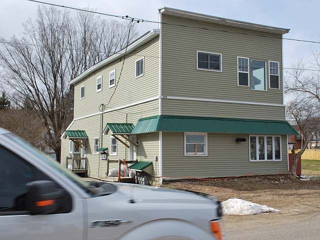 2nd image of 1779 Cavour Ave