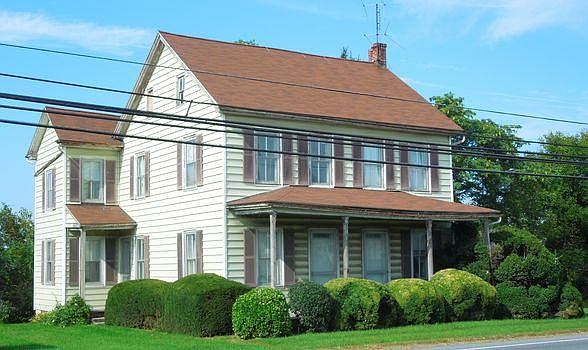 1st image of 865 E Main St
