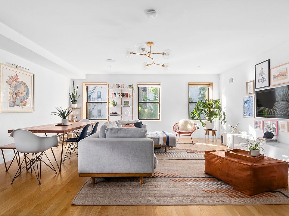 1st image of 27 Jefferson Ave #4