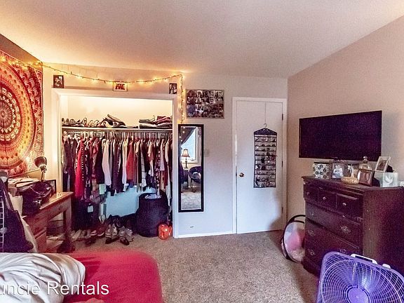 3rd image of 2001 N Glenwood Ave #7245950